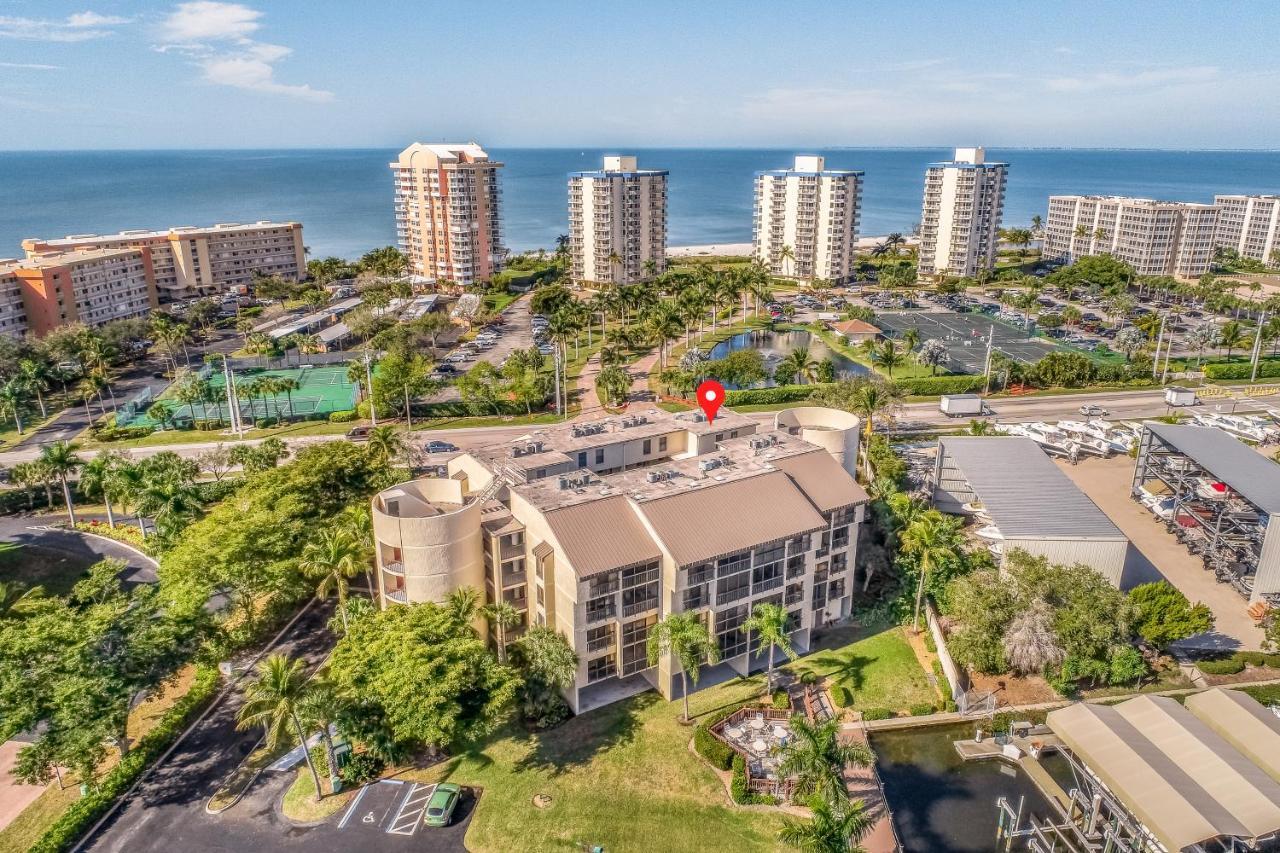 Ocean Breeze & Santa Maria Condos Fort Myers Beach Exterior photo